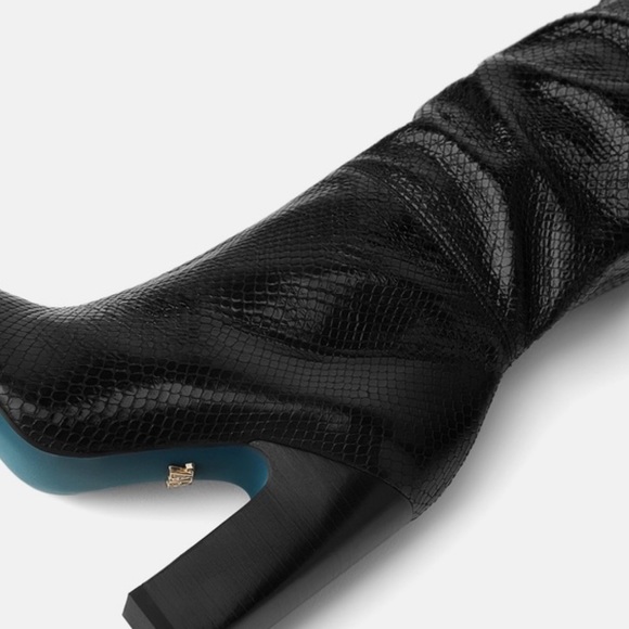 Zara blue collection embossed boots - Picture 6 of 7